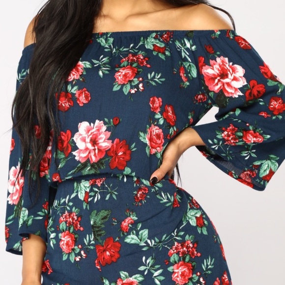 Fashion Nova Other - NWT floral romper Sz M